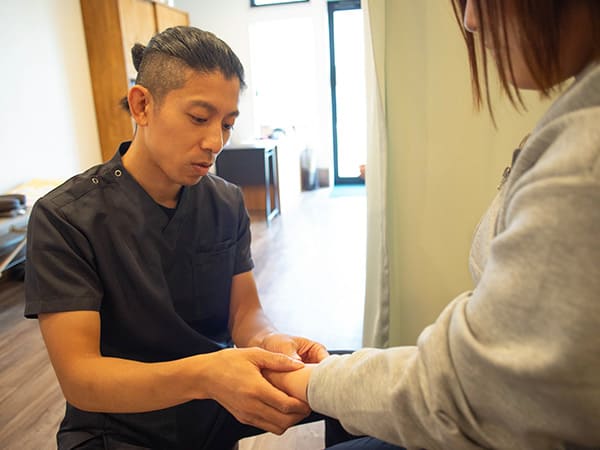 腕の施術